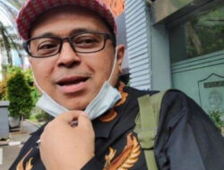 DIHUJAT Warganet dan Dikritik Mahfud MD Soal Sertifikasi Halal,Haikal Hassan Ogah Klarifikasi