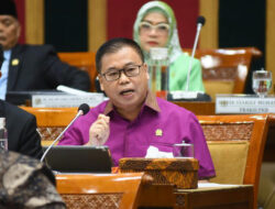 Ketimbang Ganti Kurikulum, Pemerintah Diminta Fokus Perbaiki Kesejahteraan Guru