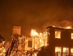 Kebakaran Hebat Melanda Los Angeles: Ribuan Hektar Lahan Hangus, Ribuan Warga Dievakuasi
