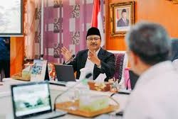 Penggunaan Data Tunggal Sosial Ekonomi Nasional dalam Penyaluran Bansos Mulai Triwulan Kedua 2025
