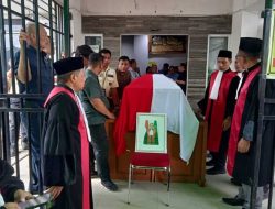 “Hakim Teladan Ditemukan Tewas di Kos: Publik Terbelalak, Peradilan Indonesia Kembali Diuji”