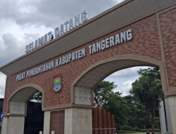 “Gerbang Megah Puspem Tangerang Picu Kritik Prioritas Anggaran Daerah”