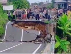 “Jembatan Ambruk, Alarm Infrastruktur Rapuh di Tengah Cuaca Ekstrem”