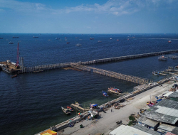 “Giant Sea Wall Rp1.681 Triliun Bentengi Pantura, Publik Sorot Akuntabilitas”