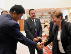 “Indonesia Tolak Bantuan IMF, Klaim Kekuatan Fiskal Hadapi Badai Ekonomi Global”