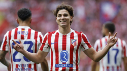 “Atletico Madrid Tegaskan Julian Alvarez Tak Dijual, Bursa Transfer Memanas”