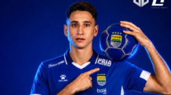 “Persib Bergerak Senyap, Luka Menalo Menunggu Pintu FIFA Terbuka Resmi”
