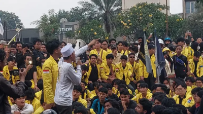 “Satu Juta Sarjana Menganggur, Jabatan Sipil untuk Polisi Dipertanyakan Mahasiswa”